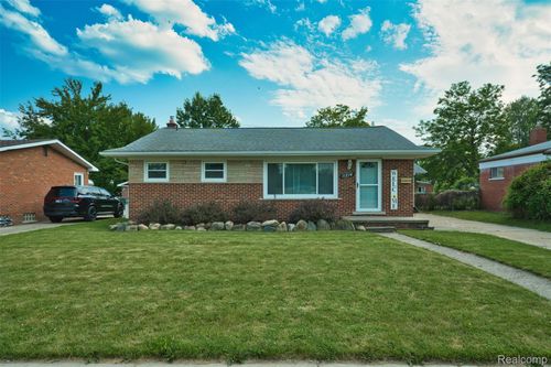 11214 Canal Rd, Sterling Heights, MI, 48314-1615 | Card Image