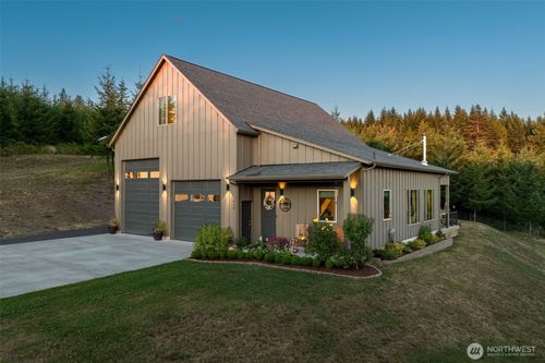 214 Bootjack Ln, Kelso, WA, 98626-8970 | Card Image