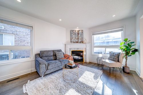 115 Edward Jeffreys Ave, Markham, ON, L6E1W1 | Card Image