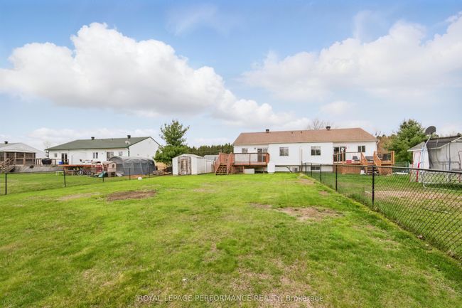 B - 541B Blvd Devista, House attached with 3 bedrooms, 2 bathrooms and 4 parking in Alfred ON | Image 31