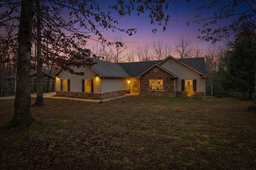 224 Victoria Cir, Jamestown, TN, 38556-5178 | Card Image