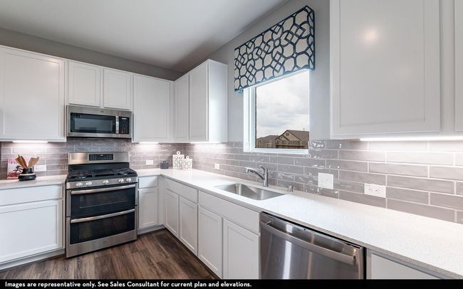 6413 Green Enclave Trl, House other with 4 bedrooms, 4 bathrooms and 2 parking in Pearland TX | Image 7