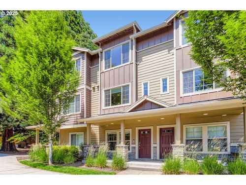 7967 Ne Heiser St, Hillsboro, OR, 97006-6859 | Card Image