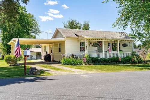 207 8th St, Grottoes, VA, 24441-1725 | Card Image
