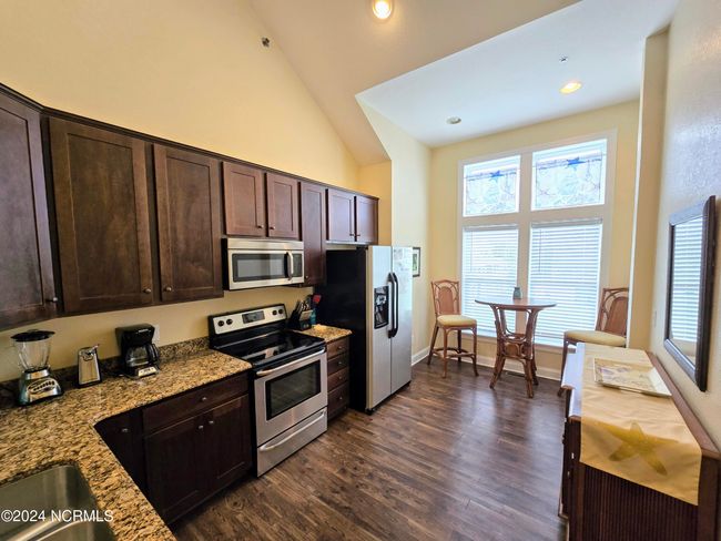 308 - 1111 Cambridge Rd, Condo with 2 bedrooms, 3 bathrooms and 1 parking in Kill Devil Hills NC | Image 11