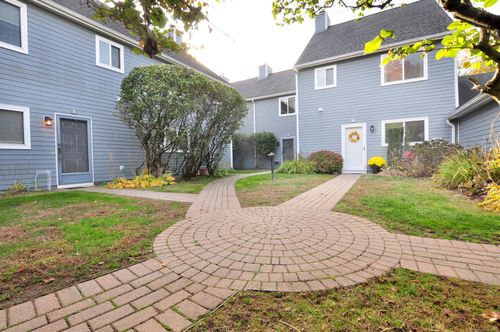 3-3 Farmington Meadow Dr, Farmington, CT, 06032-2040 | Card Image