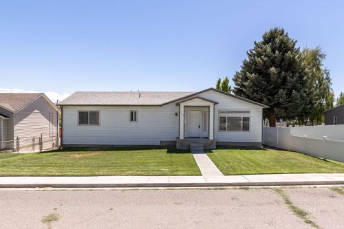 213 Ash St, Carlin, NV, 89822-9978 | Card Image