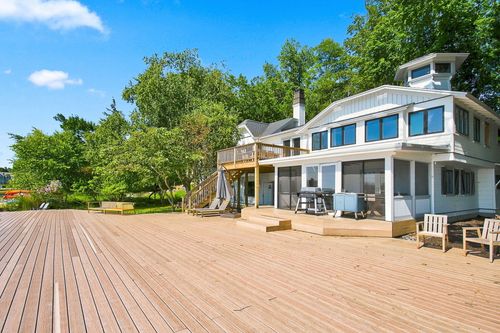 64 Lakeview Dr, Saugatuck, MI, 49453-9672 | Card Image