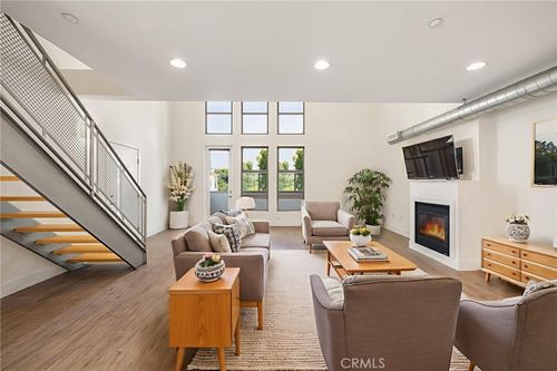 576 S Brea Blvd, Brea, CA, 92821 | Card Image