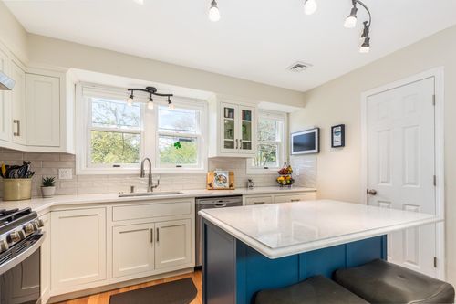 24 Staysail Way, Portsmouth, NH, 03801-3312 | Card Image