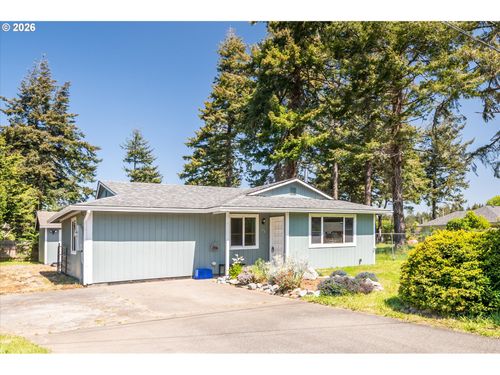1135 1st St Ne, Bandon, OR, 97411-9316 | Card Image