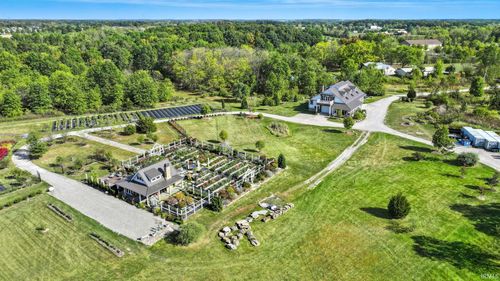 9129 Hollopeter Rd, Leo, IN, 46765-9243 | Card Image