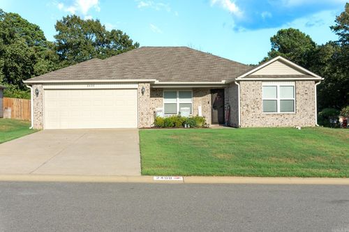 2400 Vivian Dr, Benton, AR, 72015-6302 | Card Image