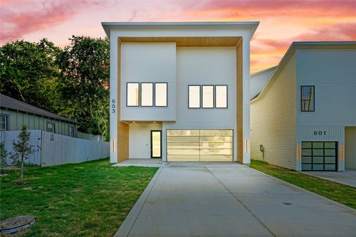 603 S Moore St, Dallas, TX, 75203-3237 | Card Image