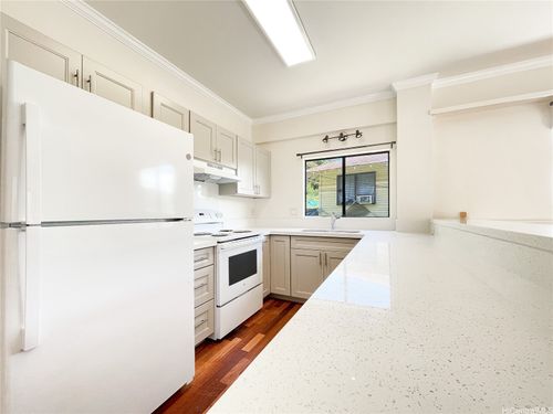 a-2047 10th Avenue, Honolulu, HI, 96816 | Card Image