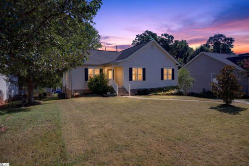 10 River Run Ct, Greenville, SC, 29605-6062 | Card Image