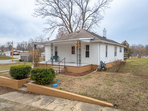 107 N Seminary St, Creal Springs, IL, 62922-2131 | Card Image