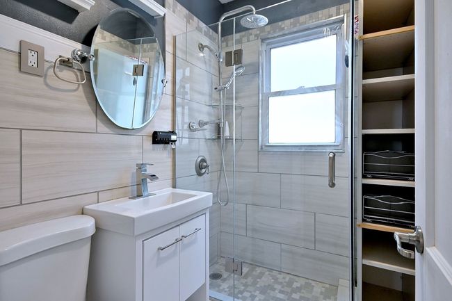 2827 N 77 Th Ct, House other with 3 bedrooms, 2 bathrooms and 1 parking in Elmwood Park IL | Image 16