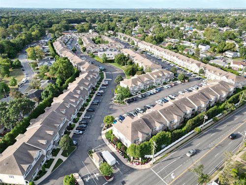 1120 Willow Ln, Valley Stream, NY, 11580-7032 | Card Image