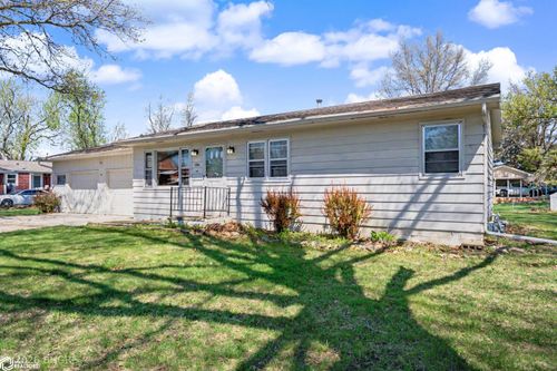 104 Cherry St, Marshalltown, IA, 50158-5921 | Card Image