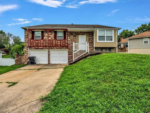 4804 Nw Downing St, Blue Springs, MO, 64015-2305 | Card Image
