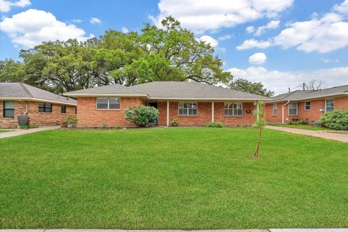 6327 Wynnwood Ln, Houston, TX, 77008-3243 | Card Image