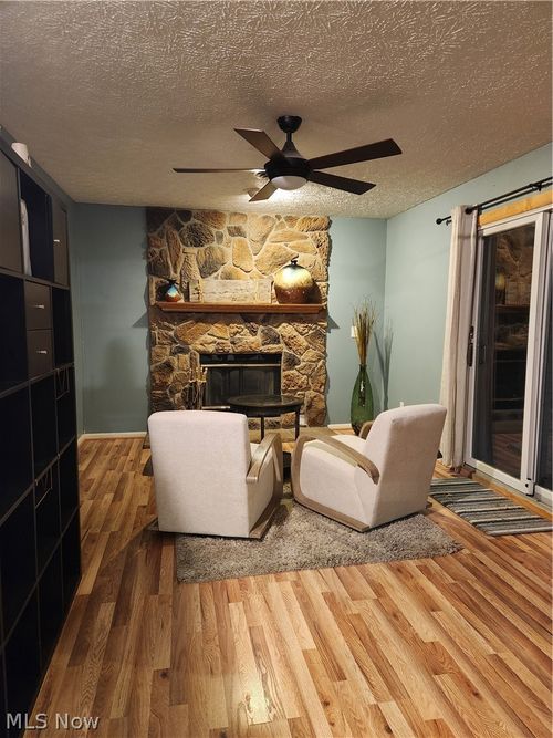 3160 Bay Landing Dr, Westlake, OH, 44145-4430 | Card Image