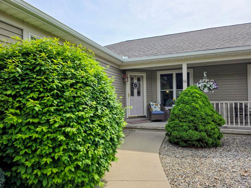 22-66 Oakwood Dr, Coldwater, MI, 49036-8626 | Card Image