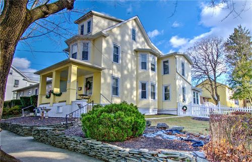 812 Lehigh & 812 Oak Street, Jim Thorpe Boro, PA, 18229 | Card Image