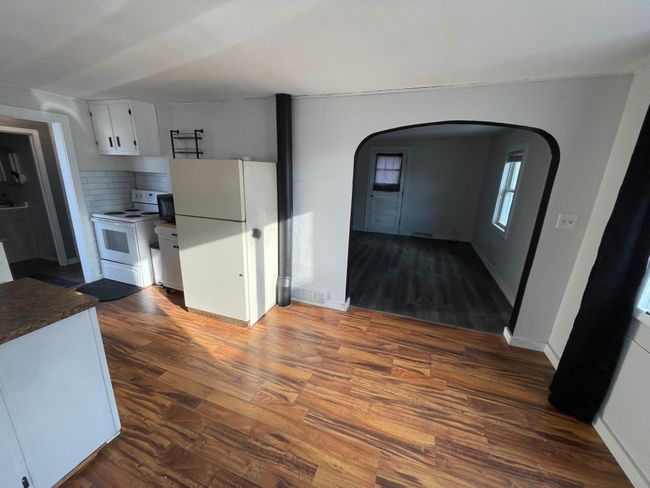 Kitchen Dining | Image 10