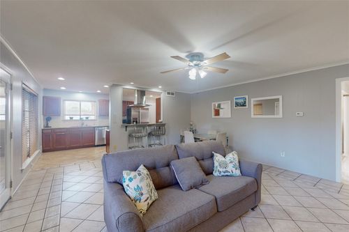 6508 Ridgeview Cir, Dallas, TX, 75240-5421 | Card Image