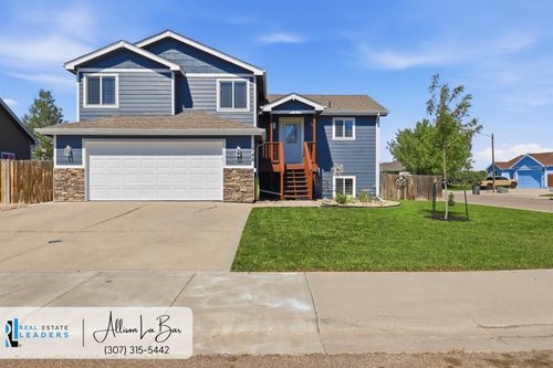 748 Reshaw Cir, Evansville, WY, 82636-9410 | Card Image