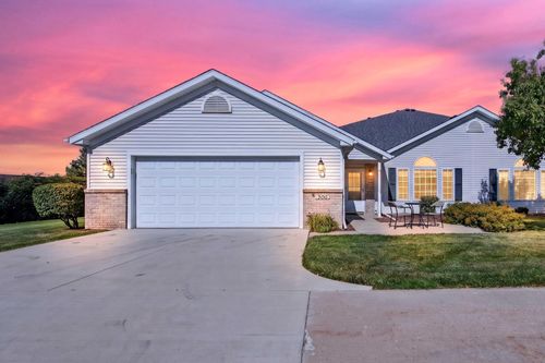 3707 Wine Way, Bloomington, IL, 61704-8298 | Card Image