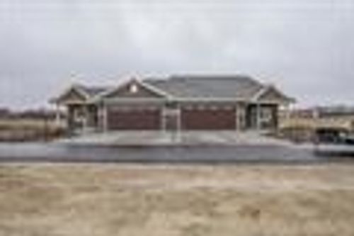 819 Vineyard Ct, CAMBRIDGE, WI, 53523-9101 | Card Image