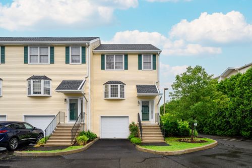 apt-4-28-22 Main St, Danbury, CT, 06810-8088 | Card Image