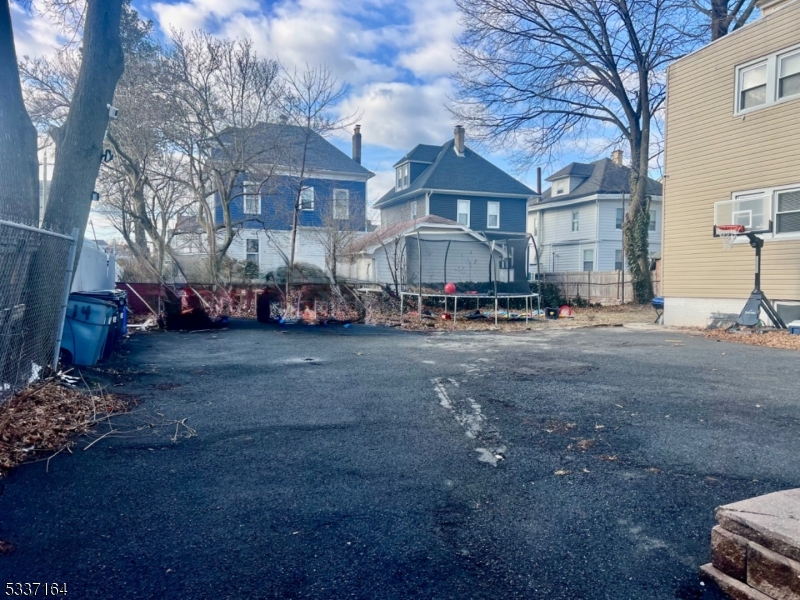 Residential Lease in Newark City 2