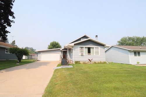 539 10th Pl, Onalaska, WI, 54650-2686 | Card Image