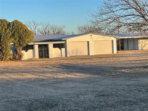 68 Caudle Ln, Indiahoma, OK, 73552-2247 | Card Image