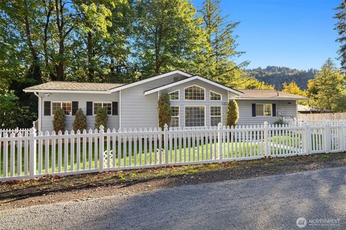 26833 Se 76th Place, Issaquah, WA, 98027 | Card Image