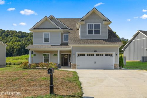 133 Forest Creek Pkwy, Oak Ridge, TN, 37830-5614 | Card Image