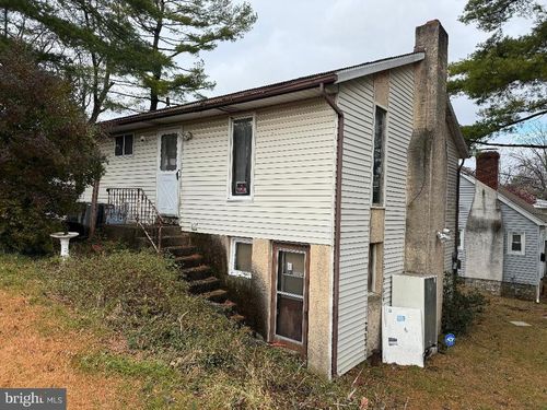 1234 S Lumber St, ALLENTOWN, PA, 18103-4049 | Card Image