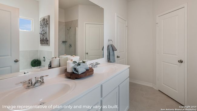 14815 Sabine Loop Rd, House other with 5 bedrooms, 4 bathrooms and null parking in San Antonio TX | Image 12