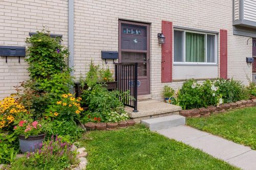 3111 Williamsburg Rd, Ann Arbor, MI, 48108-2076 | Card Image