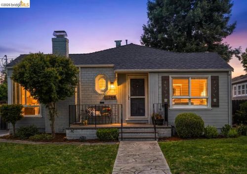 264 Marlow Dr, Oakland, CA, 94605-5822 | Card Image
