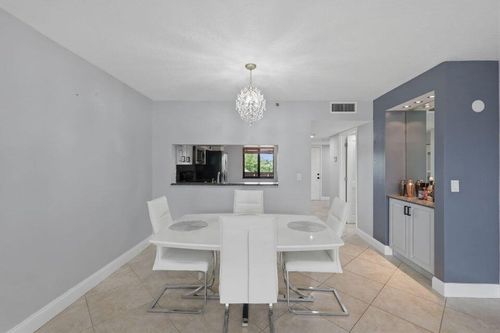 401-2206 S Cypress Bend Dr, Pompano Beach, FL, 33069-5631 | Card Image