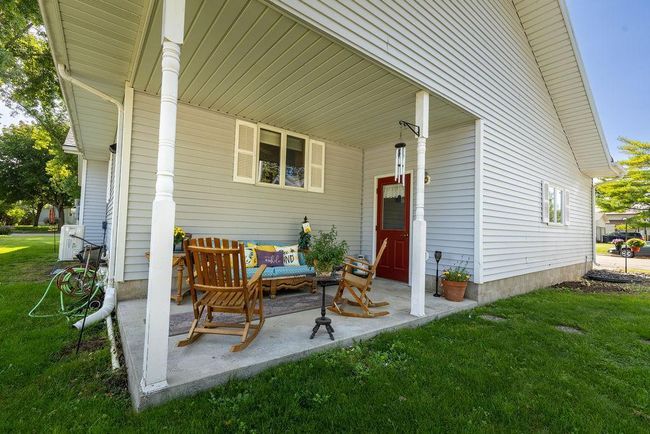 302 9 Th St N, House other with 3 bedrooms, 2 bathrooms and null parking in Kerkhoven MN | Image 5