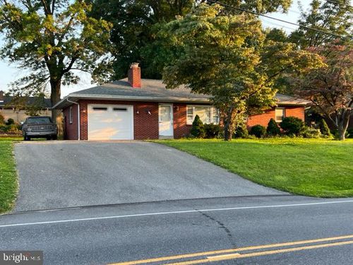 12 W Penn Grant Road, WILLOW STREET, PA, 17584 | Card Image