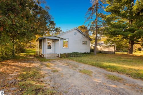 2791 Concord St, Traverse City, MI, 49684-4615 | Card Image