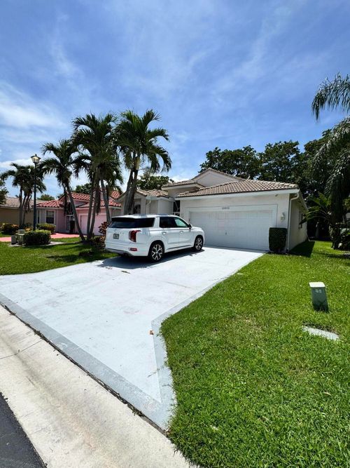 10895 Fillmore Dr, Boynton Beach, FL, 33437-3955 | Card Image