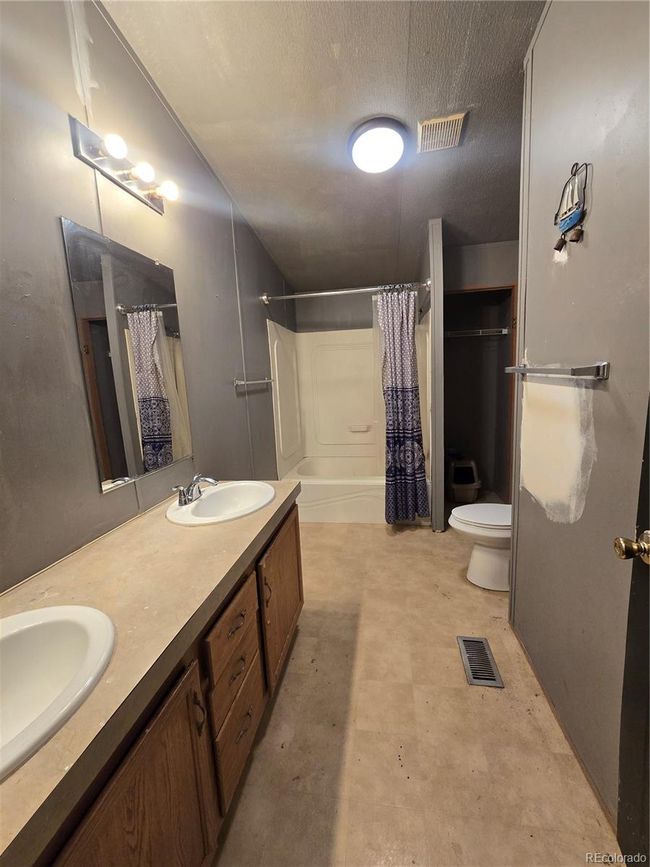 6500 88 Th Ave, Home with 3 bedrooms, 2 bathrooms and 2 parking in Henderson CO | Image 16